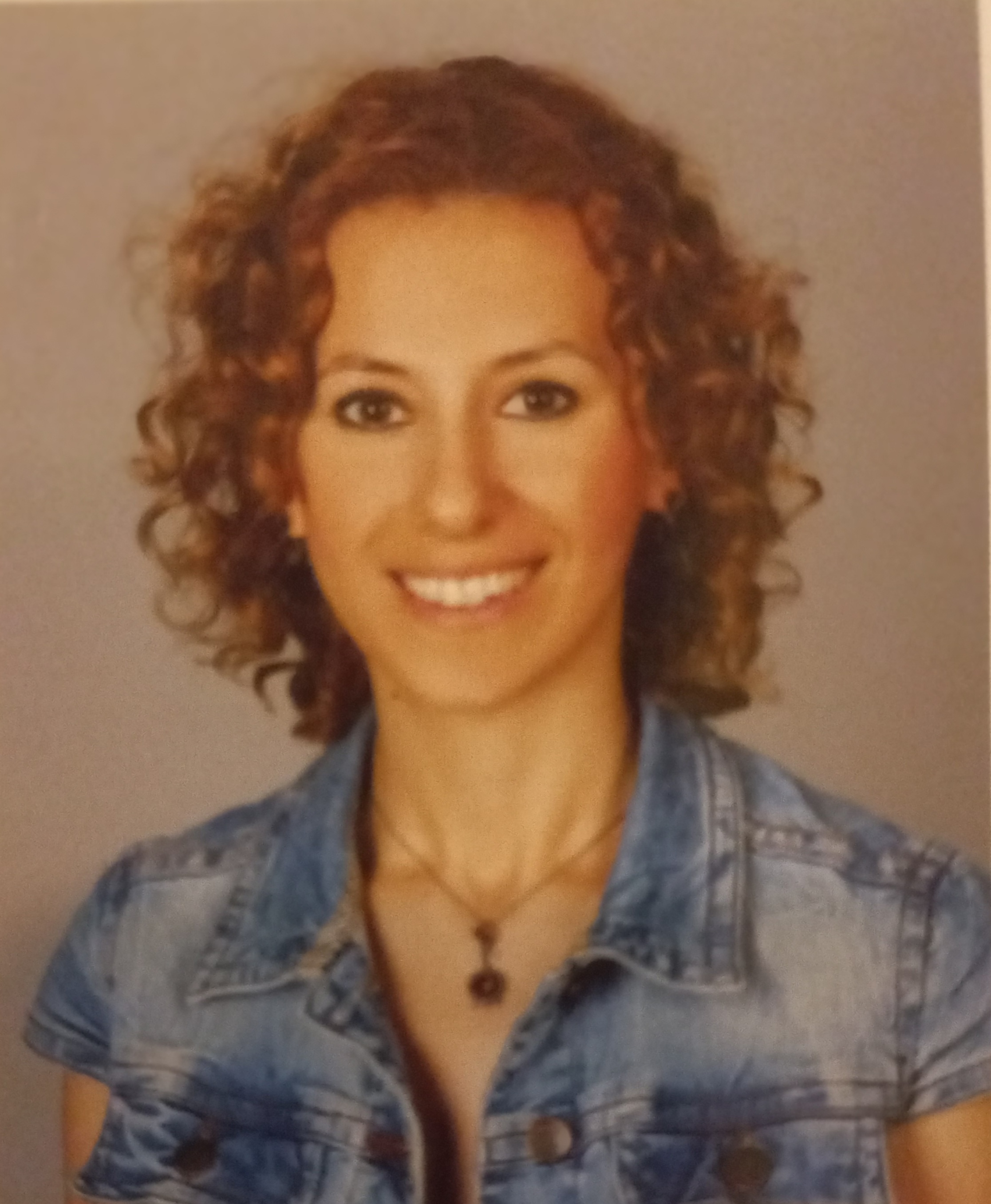 İNCİ GÜMÜŞTEN CAN